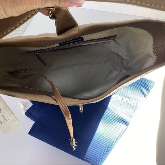 Dooney & Bourke Logo Lock Sac all leather Carmel purse, NWT - Picture 7 of 16